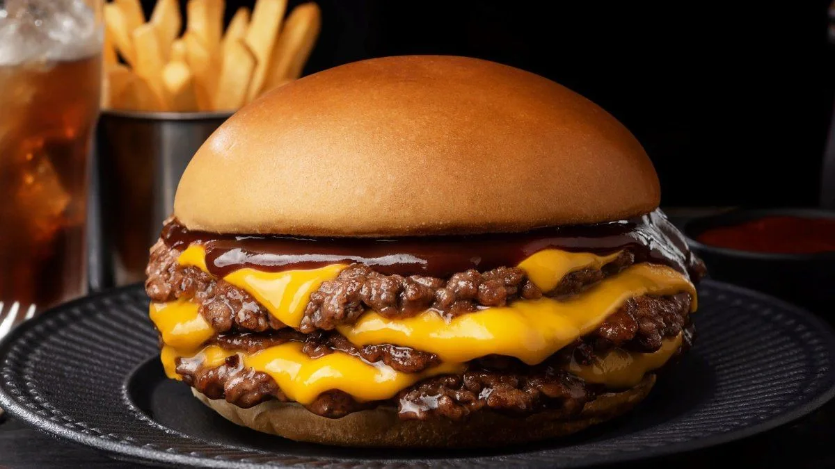 Cuánto cuesta comer una hamburguesa en EEUU: las ciudades más caras y baratas